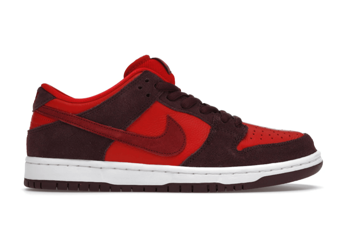 Nike SB Dunk Low Cherry